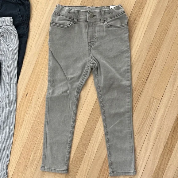 Kids Bottoms Bundle (4-5 y) Jeans, Canvas Pants, Linen Pants - Picture 6 of 11